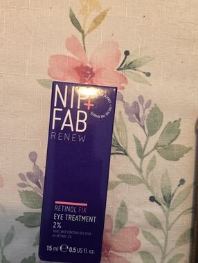 Renew Retinol Fix Eye Treatment 2% — Purple
